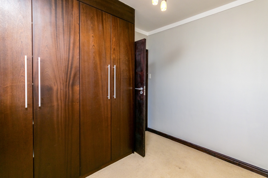 To Let 2 Bedroom Property for Rent in Green Point Western Cape